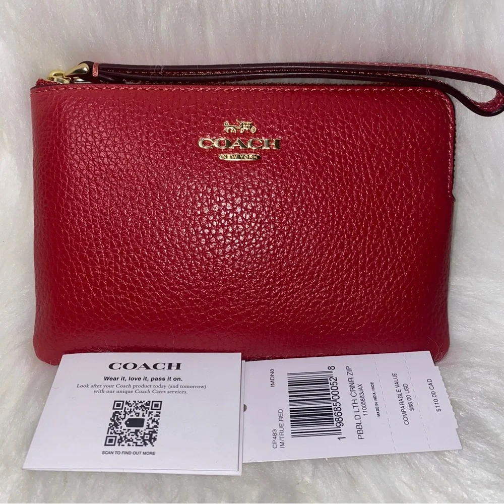 Coach ❤️ Leather Wristlet New True Red